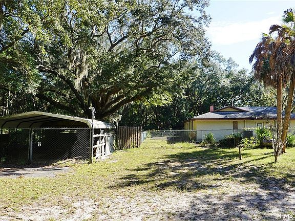 3rd image of 40 S Camellia Ave