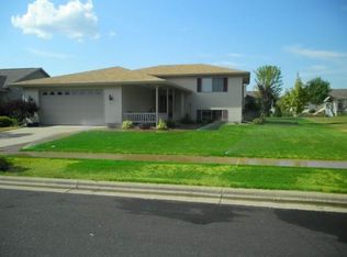 807 Saddlewood St, Holmen, WI 54636