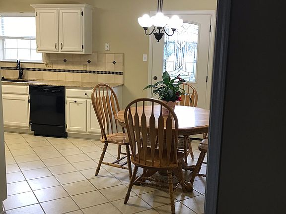 4th image of 109 Plumdale Dr