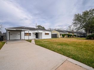 4905 Paradise Ln, Houston, TX 77048