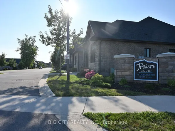 45 Dorchester Blvd #23, Saint Catharines, ON L2M 0C4