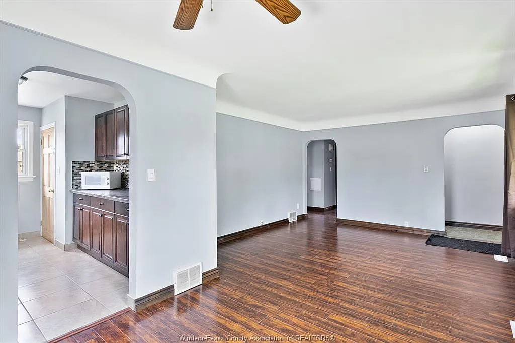 3 bed, $2,600 — Photo 4