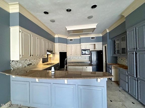 2nd image of 58 Robinwood Pl