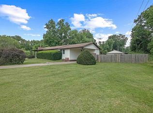 101 Eisenhower Dr, Saint Peters, MO 63376