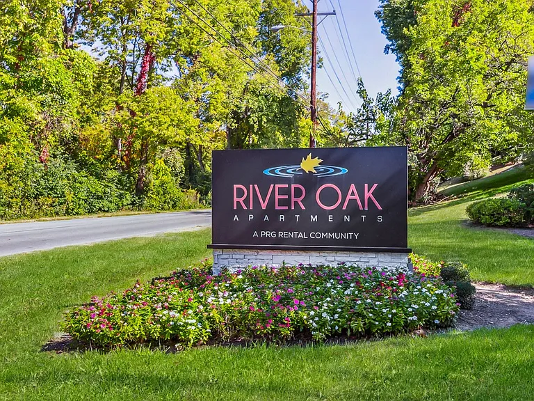 River Oak Apartments — Photo 1