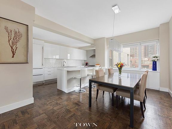 4th image of 45 Sutton Pl S #21I