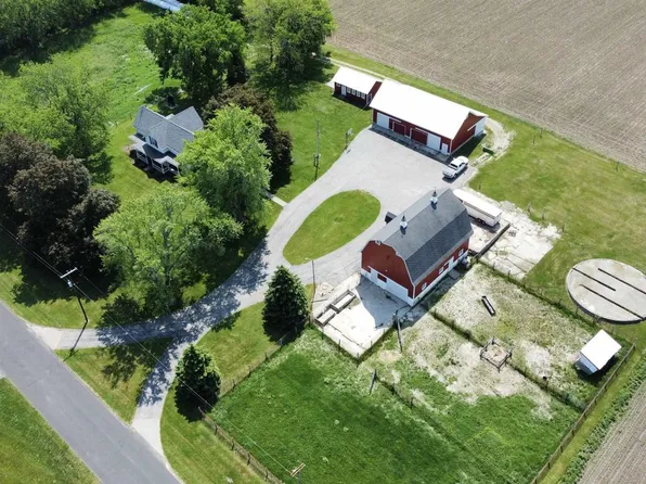 7016 South Carvers Rock Road, Clinton, WI 53525