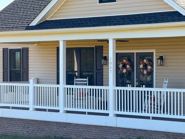 1007 Ladd Rd, Waynesboro, VA 22980