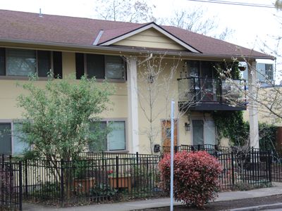 4830 SE Stark St APT 6, Portland, OR, 97215