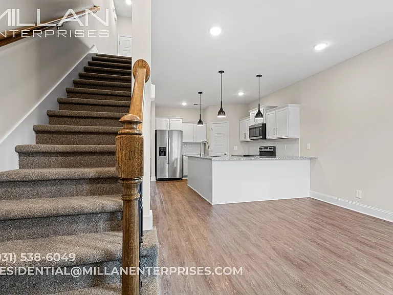 208 Drayton Dr — Photo 14