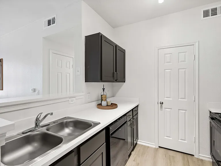 Bonito Parque Apartments — Photo 4