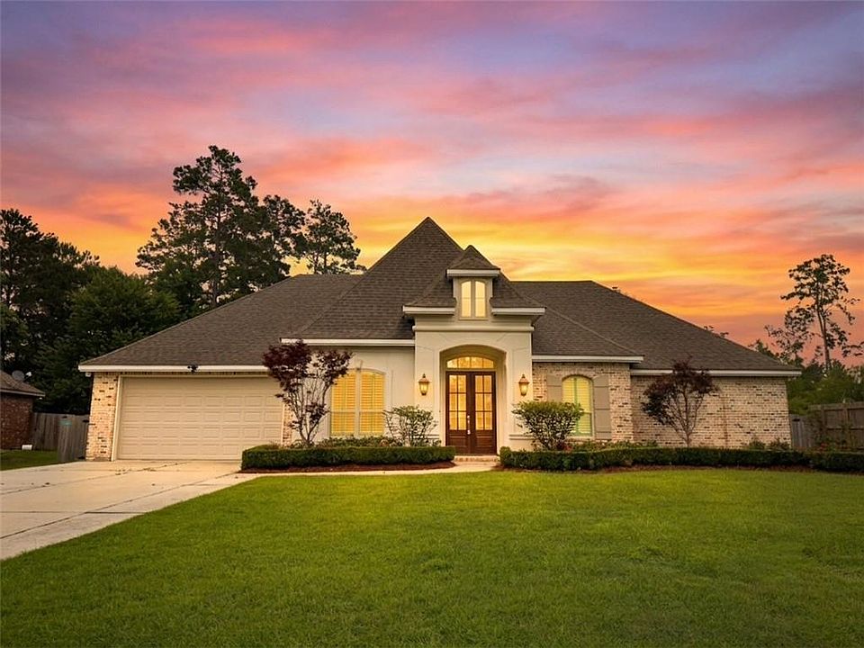1st image of 200 Belle Pointe Dr