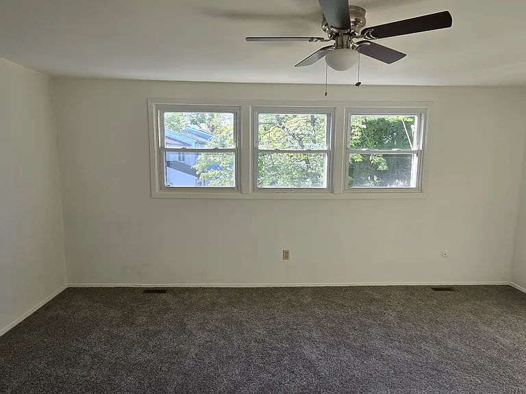 70 Rittenhouse Dr — Photo 9
