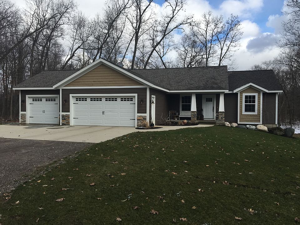 1st image of 195 Silverstone Dr