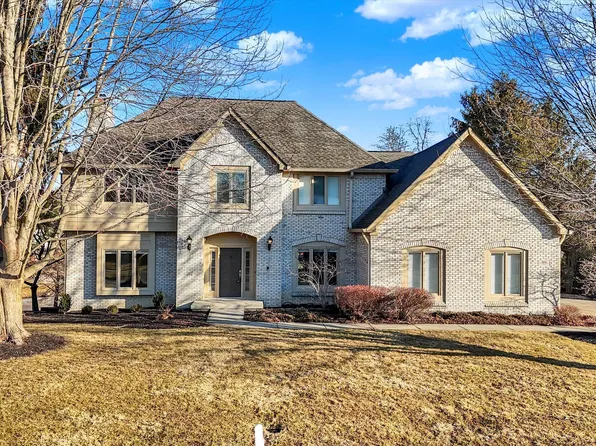 4906 Willow Ridge Ct, Zionsville, IN 46077