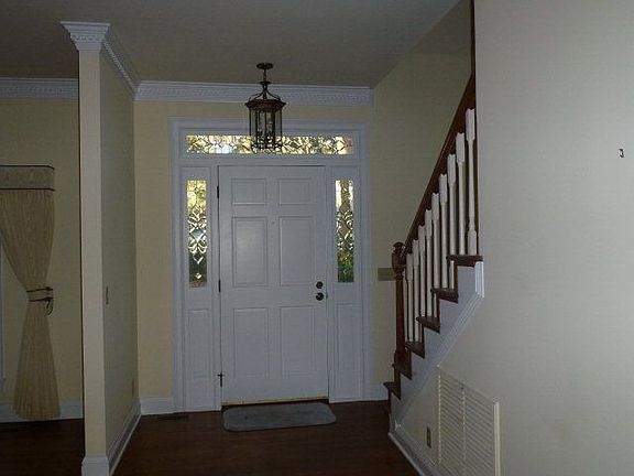 4th image of 798 Mallery St APT 37