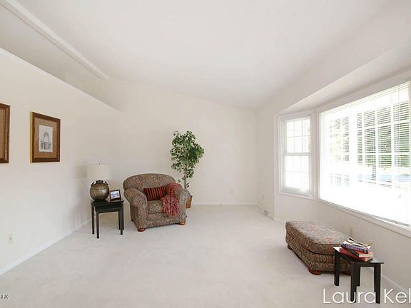 2nd image of 6867 Petersen Valley Dr NE