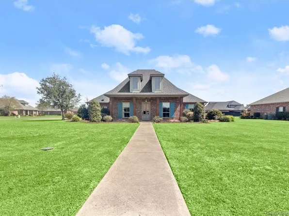 229 Zinfandel Dr, Lake Charles, LA 70611