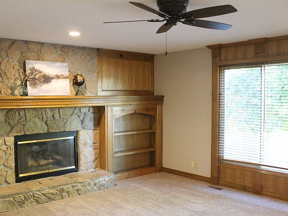4th image of 14816 Hemlock St