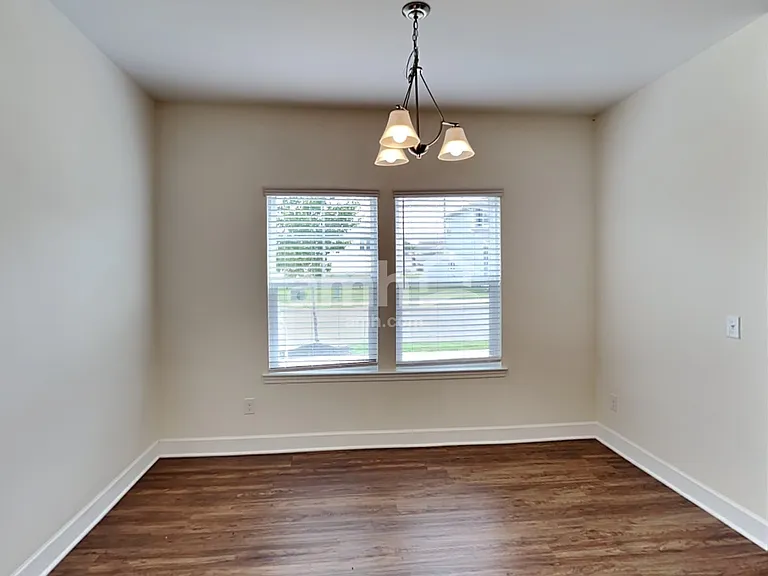 5063 Trailwater Dr — Photo 6
