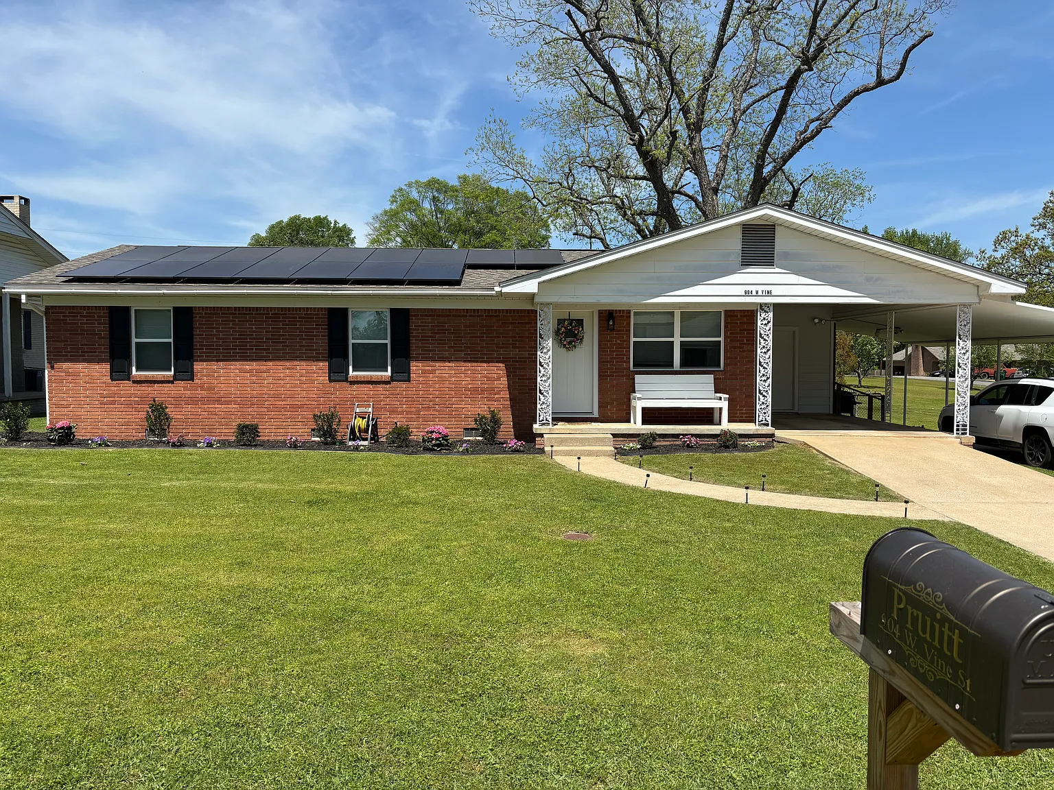 904 W Vine St — Photo 1