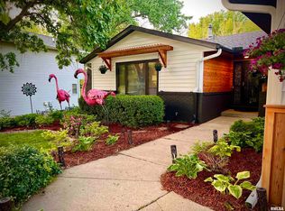 3370 Halcyon Dr, Bettendorf, IA 52722