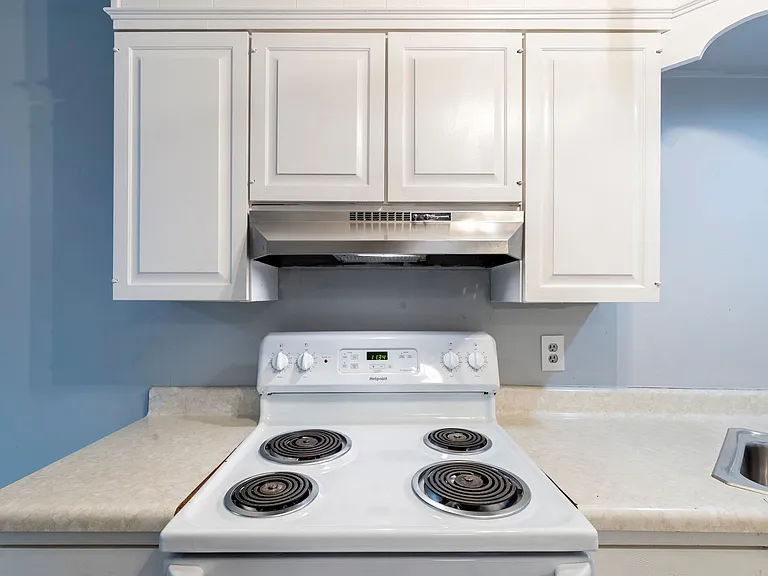 Woodward Park Apartments — Photo 12
