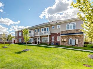 5641 Arbor Chase Dr, Ann Arbor, MI 48103