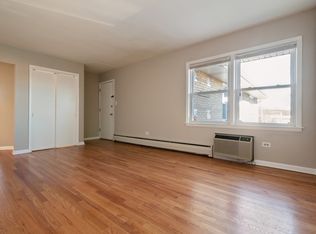 1800 N Taft Ave APT 2C, Berkeley, IL