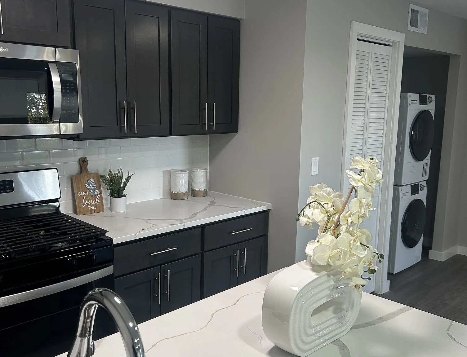 Hillside Terrace Apartments — Photo 4
