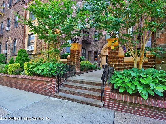 2nd image of 215 Hart Blvd APT 6F
