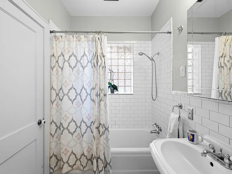 1004 Bouldin Ave — Photo 15