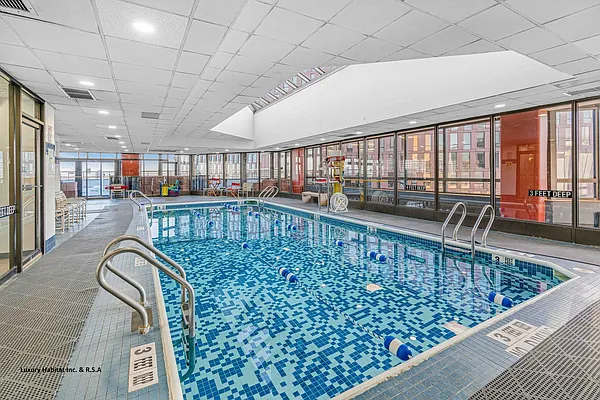 Rented by Luxury Habitat | media 8