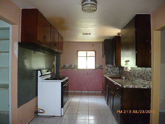 5th image of 2311 Ingersol Ave
