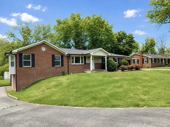 242 Dry Valley Rd, Cookeville, TN 38506