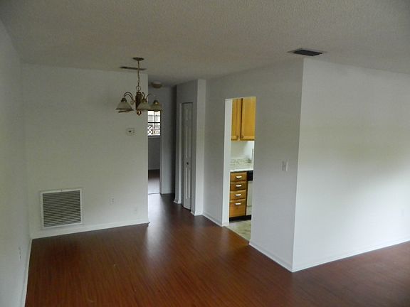 4th image of 5925 Terrace Park Dr N Unit 106