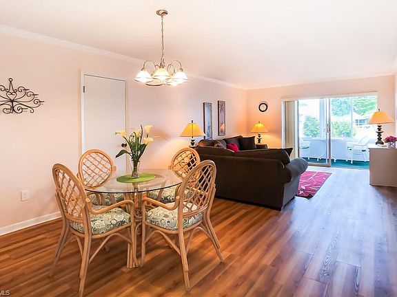 5th image of 1515 Myerlee Country Club Blvd #3