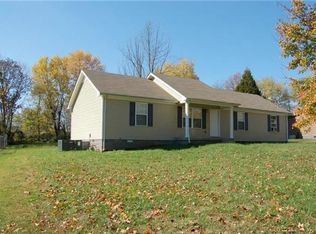 2398 Old Greenbrier Pike, Greenbrier, TN 37073