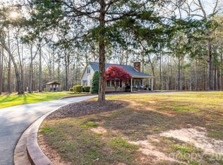 692 Capelsie Rd, Candor, NC 27229