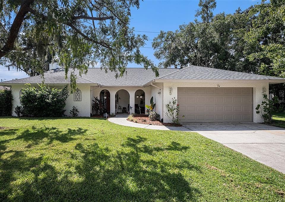 1st image of 1411 OAKWOOD LANE