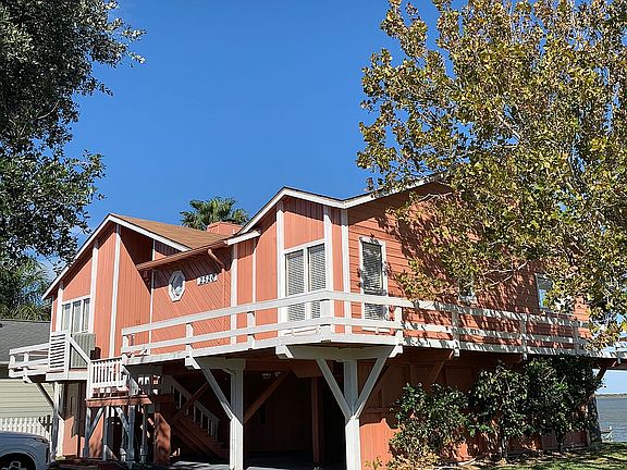 2nd image of 2520 W Bayshore Dr