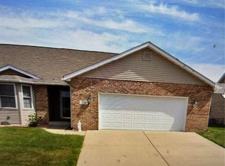 711 Ridge Rd #B, Waterloo, IL 62298