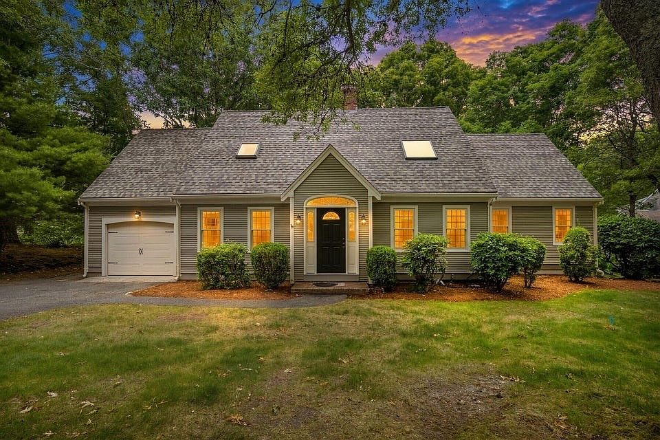 1st image of 30 Currycomb Cir