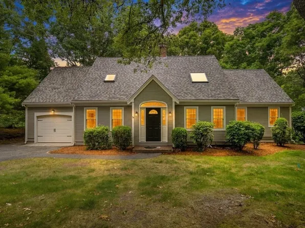 30 Currycomb Cir, Barnstable, MA 02630