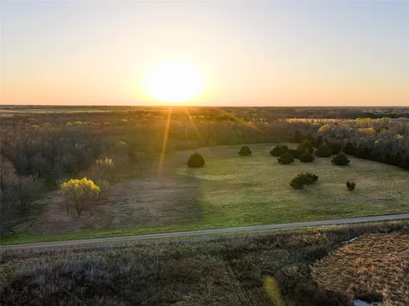 County Road 3550, Honey Grove, TX 75446