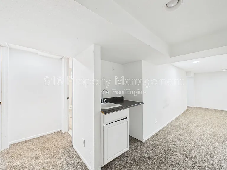 622 Christopher St — Photo 35
