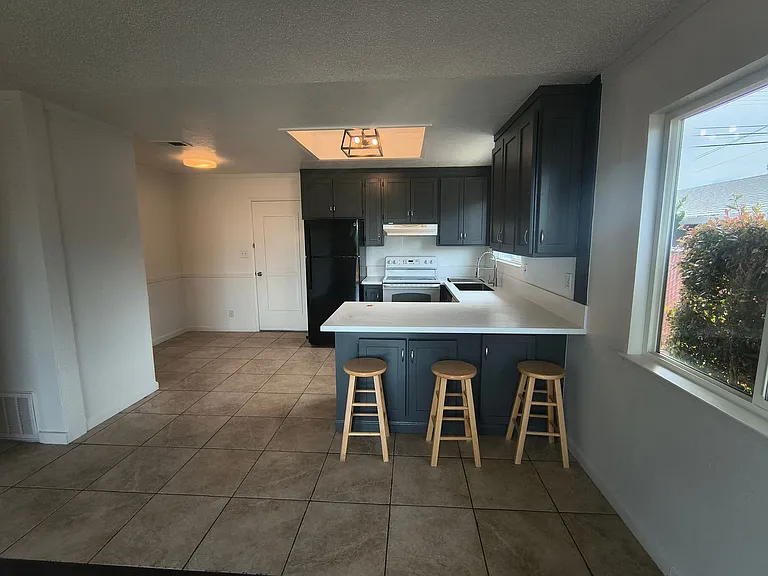 2275 Cypress Ave — Photo 17