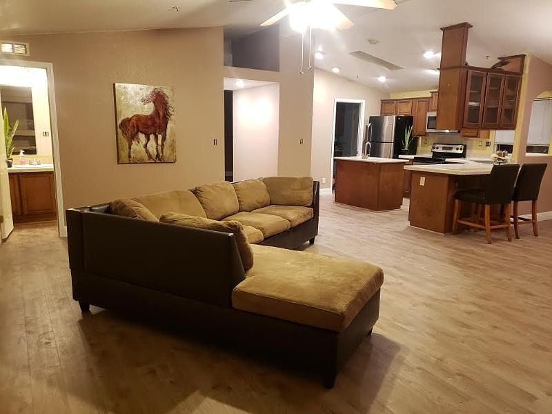 2nd image of 5100 Poplar Rd