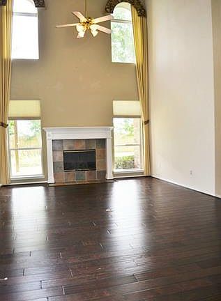 5th image of 2109 Pecan Dr