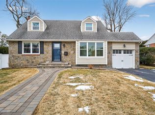 867 Duncan Drive, Westbury, NY 11590